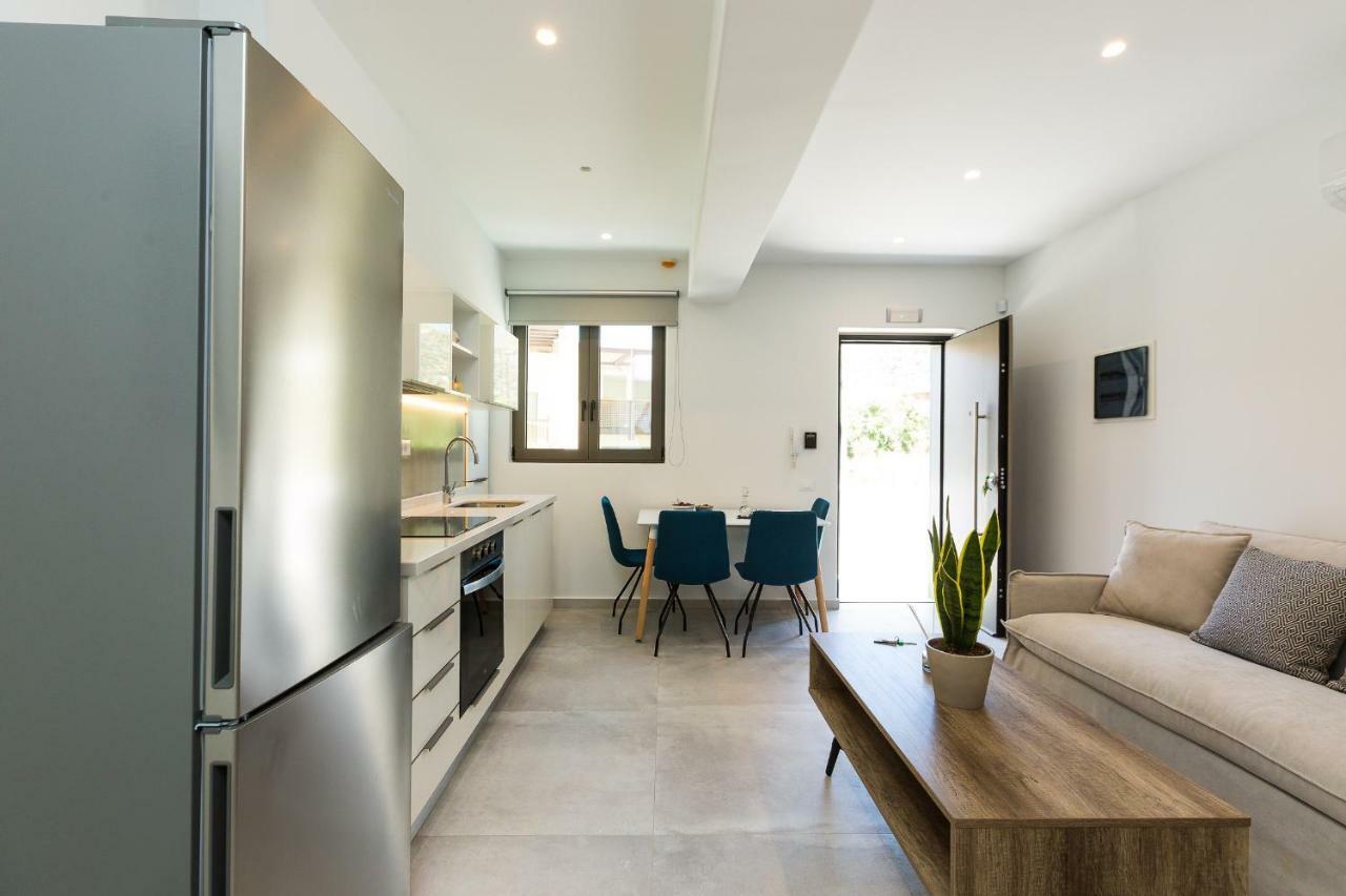 פלאקיאס Naiades Apartment- Minthi/ 1 Bedroom, Beachfront מראה חיצוני תמונה